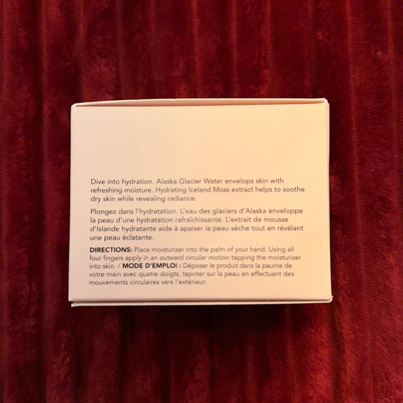 Saturday Skin Water Cream - Picture 2 of 3